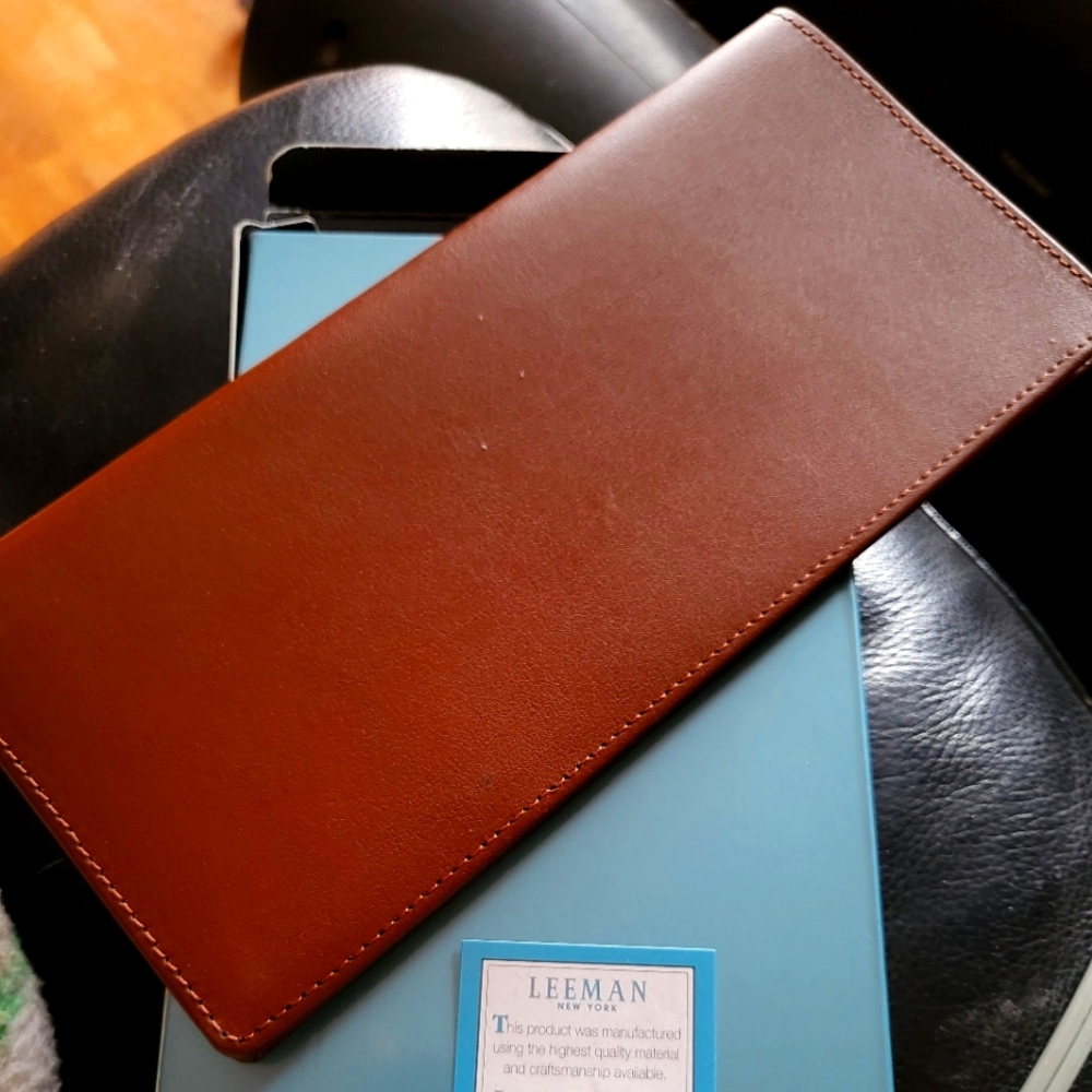Leeman Cowhide Travel Wallet